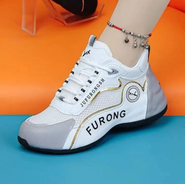 Giant hibiscus Apache autumn and winter sports leisure breathable and versatile soft sole invisible height-increasing shock absorbing shoes pair